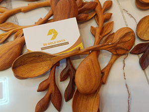 Cuchara de Cocina de Madera Premium, Vajilla de Madera Natural, Grabado Personalizado, Proveedor OEM de Exportación de Vietnam - Product Image 1