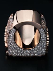 Anillo de compromiso y aniversario de moissanita brillante redonda engastada en bisel de plata de ley 925 brillante para hombre y mujer, estilo hip hop - Product Image 2