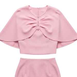 ชุดเซ็ตถักนิตติ้ง 3 ชิ้น สีชมพู สำหรับผู้หญิง แบรนด์ Jack and Jill ประกอบด้วยกระโปรงสูทสุดหรู พร้อมเสื้อคลุม เหมาะสำหรับงานพิธีการ งานโบสถ์ หรือโอกาสพิเศษ  ชุดแฟชั่นสไตล์บูติก - Product Image 5