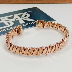 Brazalete Magnético de Cobre Puro Hecho a Mano, con Tapas de Cobre, Acabado Antiguo/Pulido, Ligero y Ajustable, Unisex, Grabado - Product Image 1