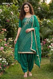 Conjunto de traje Patiala y dupatta de algodón estampado y con bordados a mano, ideal para ocasiones especiales, al mejor precio mayorista. - Product Image 6