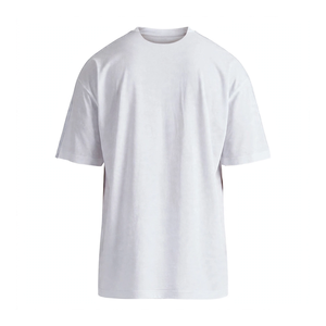 T-shirts basiques pour hommes en gros – Coton premium confortable pour le quotidien – Fabricant de t-shirts pour hommes avec logo personnalisé - Product Image 3