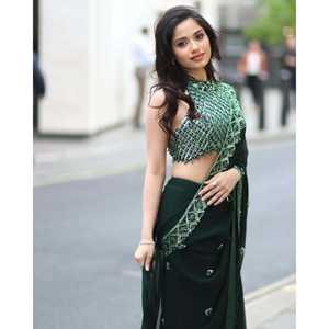 Magnifique robe de soirée brodée de sequins, sari pour soirée - Product Image 2