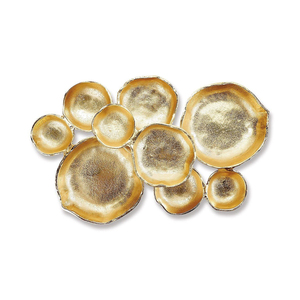 Plateau de service en métal argenté avec plusieurs bols en émail blanc de luxe, centre de table pour la décoration intérieure, plateau de haute qualité pour la vente en gros - Product Image 4