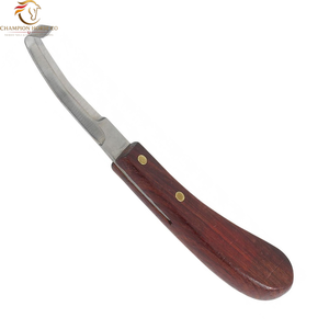 Nuevas llegadas: Cuchillos veterinarios de acero inoxidable de alta calidad con mango de madera para pezuñas (herramientas de garra derecha e izquierda) - Product Image 4