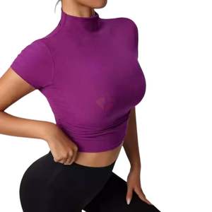 Top de Yoga Acanalado para Mujer, Corte Ajustado, Cuello Alto Simulado, Manga Corta, Top Corto, Nylon Spandex, Ropa Deportiva para Gimnasio, Fabricante OEM Personalizado - Product Image 4