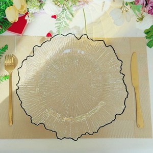 Plato Decorativo Transparente con Borde Dorado y Diseño de Hoja de Loto para Bodas, Eventos, Hoteles y Catering - Product Image 4