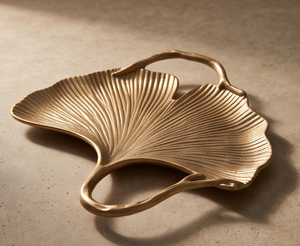 Bandeja de Servir Moderna de Metal con Hoja de Ginkgo Dorada, Plato Decorativo para Frutas con Detalle de Rama, Organizador de Mesa para el Hogar - Product Image 4