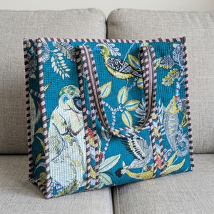 กระเป๋าโท้ทลายป่าแบบขายส่ง ทำจากใยฝ้ายธรรมชาติ กระเป๋าสะพายไหล่เย็บแบบกันธา กระเป๋าถือแบบควิลท์ ผลงานชิ้นเอกคุณภาพสูง - Product Image 3