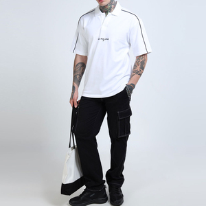 เสื้อกอล์ฟผู้ชายสีขาวผ้าฝ้ายปักโลโก้ตัวอักษร สไตล์ลำลอง พิมพ์ลายด้านหน้า ระบายอากาศได้ดี ผ้าอ๊อกซ์ฟอร์ด - Product Image 4