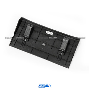 Placa de matrícula delantera original para Maserati Quattroporte 3.0 3.8 modelos 2014-2016 OE 670015295 - Product Image 2