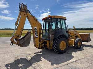 รถตักล้อยาง John Deere รุ่นใหม่ ราคาดีที่สุด พร้อมเครื่องยนต์ดีเซล ปั๊มไฮดรอลิก KYB และระบบตรวจสอบเกียร์ - Product Image 3