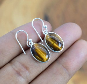 Pendientes Bohemios de Plata de Ley 925 Genuina de Calidad Superior con Cabujón Ovalado de Ojo de Tigre Natural y Engaste de Bisel, Joyería de la Paz - Product Image 5