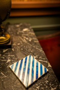 Juego de Posavasos Tradicionales Indios con Incrustaciones de Hueso, Regalo Único para Amantes del Café, Posavasos Decorativos Hechos a Mano con Nogal - Product Image 3