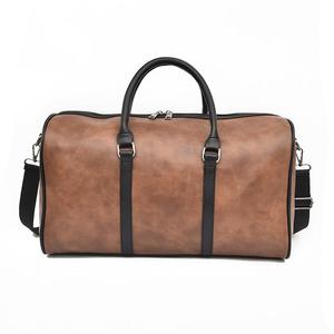 Sac de voyage en cuir PU avec logo personnalisé, sac de sport surdimensionné, sac de week-end pour homme, sac de voyage pour une nuit - Product Image 1