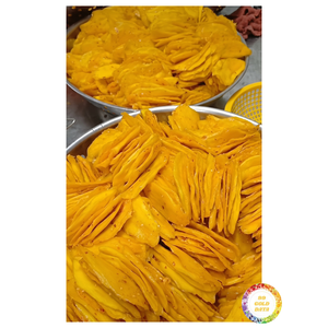 Mango seco suave con chile y sal, trozos de fruta masticables, dulces y picantes, para refrescar en fiestas y venta al por menor, directamente desde Vietnam. - Product Image 3