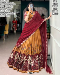 ชุดเลเฮนกาสีสันซิมโฟนี - Product Image 1