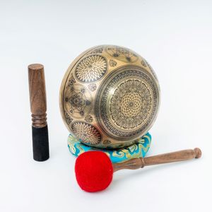 Cuenco Tibetano NBTE de Metal Martillado a Mano con Grabados Finos y Temática Budista, Ideal como Vajilla - Product Image 3