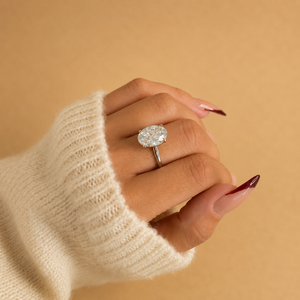 Bague solitaire ovale en diamant de laboratoire de 5 carats, 4 griffes, couleur E, clarté VVS2, certifiée IGI, or blanc 14 carats, luxe, pour femme, fiançailles - Product Image 1
