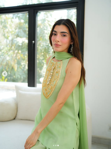 Salwar Kameez en satin de soie brodé vert pour femme, coupe régulière, longueur courte, élégant, pour les occasions spéciales, style Inde Pakistan, SADIA AUN - Product Image 2
