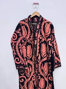 Kimono long élégant en coton noir brodé, motif floral, manches longues, col châle, veste pour femme faite à la main, vêtement d'automne - Product Image 4