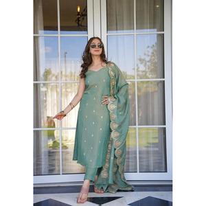 ผ้าไหมปักลายสำหรับงานปาร์ตี้พื้นล่างสุดแสนเซ็กซี่ - Product Image 1