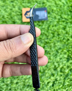 แหนบต่อขนตาคุณภาพสูง Tengrui Tss-056 สแตนเลสสตีล ป้องกันไฟฟ้าสถิต ปลายเรียบ สีดำทั้งหมด สำหรับต่อขนตาแบบเพิ่มวอลลุ่ม - Product Image 3