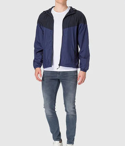 Veste coupe-vent personnalisée pour homme, imperméable, légère, en polyester, pour la randonnée, la neige et les activités de plein air. - Product Image 3