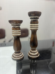 Nouveaux designs classiques, bougeoirs de Noël en bois de manguier faits à la main, supports de bougies en forme de pilier antiques, taille personnalisée, emballage de qualité supérieure - Product Image 4