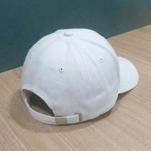 Gorra de Béisbol Personalizada de 6 Paneles con Bordado 3D, Letras en Relieve, Material de Velour, Estilo Hip Hop, OEM, ODM, MOQ Bajo, Etiqueta Privada, Venta al Por Mayor - Product Image 5