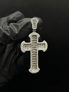 Alta calidad 925 joyería fina VVS Moissanite diamante Cruz colgante con diseño de Baguette chapado en oro para Hombres estilo hip-hop - Product Image 3