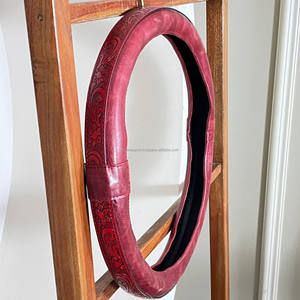 Housse de volant en cuir véritable, design tendance, fabriquée à la main, universelle et élégante, pour fabricants. - Product Image 5