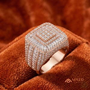 Bague de luxe pour homme plaquée or rose, sertie de moissanite, style hip-hop, idéale pour mariage et anniversaire - Product Image 2