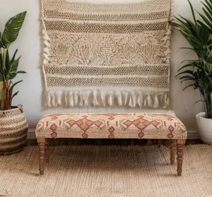Banco Otomano Kilim Hecho a Mano con Asiento Tapizado de Yute y Madera, Banco de Entrada Tradicional, Reposapiés Rústico para Decoración del Hogar - Product Image 1