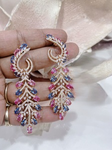 Pendientes de latón chapado en oro de calidad premium, con circonita brillante y corte rosa, para mujer, ideales para fiestas y eventos nocturnos. - Product Image 3