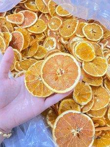 Rodajas de Naranja Ácida Secas Orgánicas, Proceso AD, Paquete a Granel, Adorno Natural de Cítricos para Té y Postres - Product Image 1