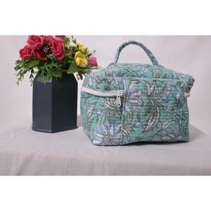 Bolsa de Almacenamiento de Cosméticos Impermeable, Portátil, Grande, con Cierre, Acolchada de Algodón Floral, Hecha a Mano, para Maquillaje y Viajes - Product Image 2