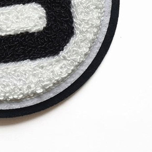 Parche Bordado Circular Termoadhesivo con Letra B en Chenilla, Aplique de Fieltro No Tejido para Decoración de Ropa - Product Image 3