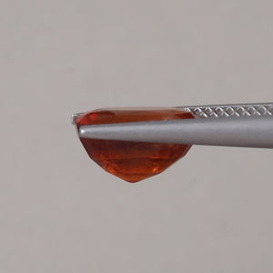 Hessonita Roja Natural al por Mayor, Gema Suelta de 3.93 Quilates, Corte Ovalado 10x8mm 6mm, Ligera |   Joyería de Excelente Calidad Certificada por IGI - Product Image 2