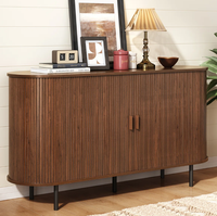 Meuble de rangement à deux portes en bois massif fait main, finition marron, design à panneaux plats, idéal pour le salon ou l'entrée.