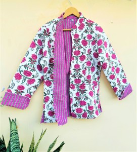 Chaqueta Acolchada Gruesa de Algodón Crudo para Mujer, Estilo Bohemio, Diseño Reversible, Estampado Floral Hecho a Mano, Cuello Alto con Botones - Product Image 5