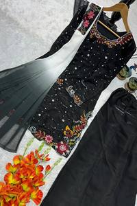 Conjunto de Kurta de Seda Negra Bordada con Diseño Floral, Traje Tradicional Indio Pakistaní para Fiestas, Atuendo Femenino - Product Image 4