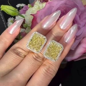 Boucles d'oreilles tendance en moissanite taille radiant, en argent sterling 925, bijoux de mode pour femme, usage quotidien, au meilleur prix - Product Image 1