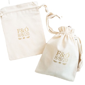 Sac à cordon en coton recyclable mignon-Petit mini sac cadeau en mousseline avec taille personnalisable - Product Image 1