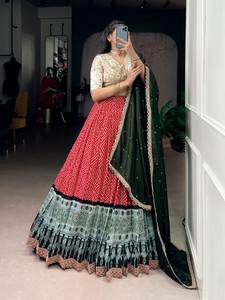 Lehenga Choli Tradicional de Seda con Bordado y Estampado Bandhej y Ajarakh en Tela 100% Rayón, el Más Vendido, para Mujeres o Niñas - Product Image 4