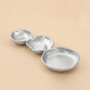 Metal Chic Cluster Bowl Silver 3-Compartment Textured Multi-Serving Tray Round Shape For Snacks, Dry Fruits And Nuts - Product Image 1