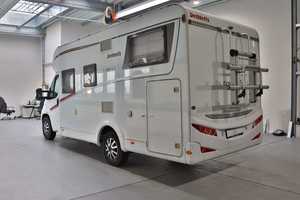 Autocaravana Económica Tipo Alcove, Modelo 2016, Blanca, Euro 5, para 4-6 Personas, Viajes Familiares de Lujo, con Piso Acrílico y Capacidad de Carga de 11000 kg - Product Image 2