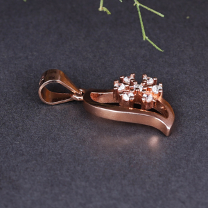 Super Offre Promotionnelle : Collier Pendentif Flocon de Neige Tendance Plaqué Or Rose Classique avec Sertissage clos et Pierres CZ, Fait Main pour Femme, Vente en Gros - Product Image 3