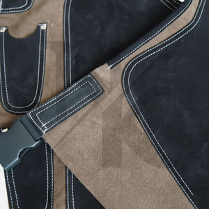Delantal de Herrador de Caballos de Lujo Personalizable de Alta Calidad con Cierre de Hebilla, 100% Cuero Genuino, para Recortar Pezuñas, Tipo Chaps Completos - Product Image 4