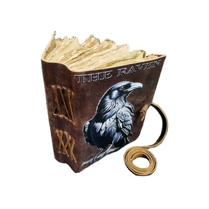 Carnet en cuir marron vintage fait main – Journal avec oiseau corbeau en relief, papier à bords festonnés, reliure cousue pour voyages, croquis et cadeaux - Product Image 3